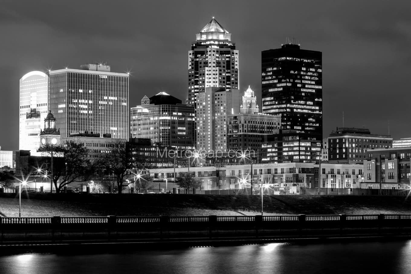 Black & White Des Moines Architecture Pictures