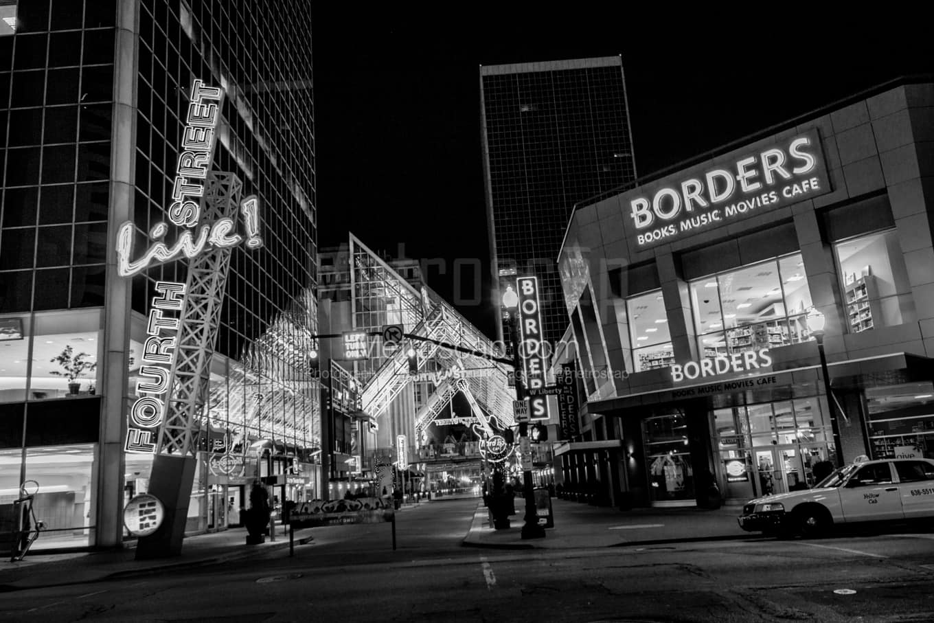 Black & White Louisville Architecture Pictures