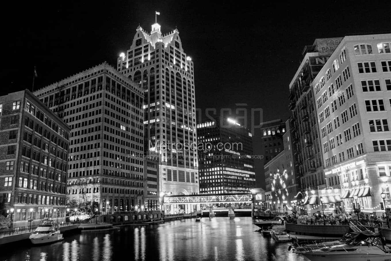 Black & White Milwaukee Architecture Pictures