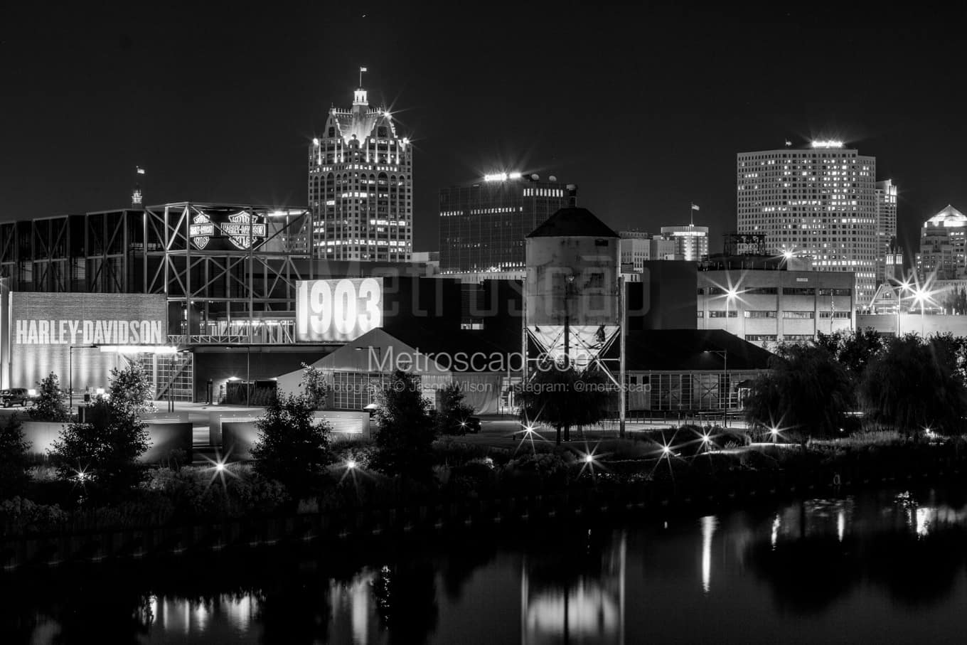 Black & White Milwaukee Architecture Pictures