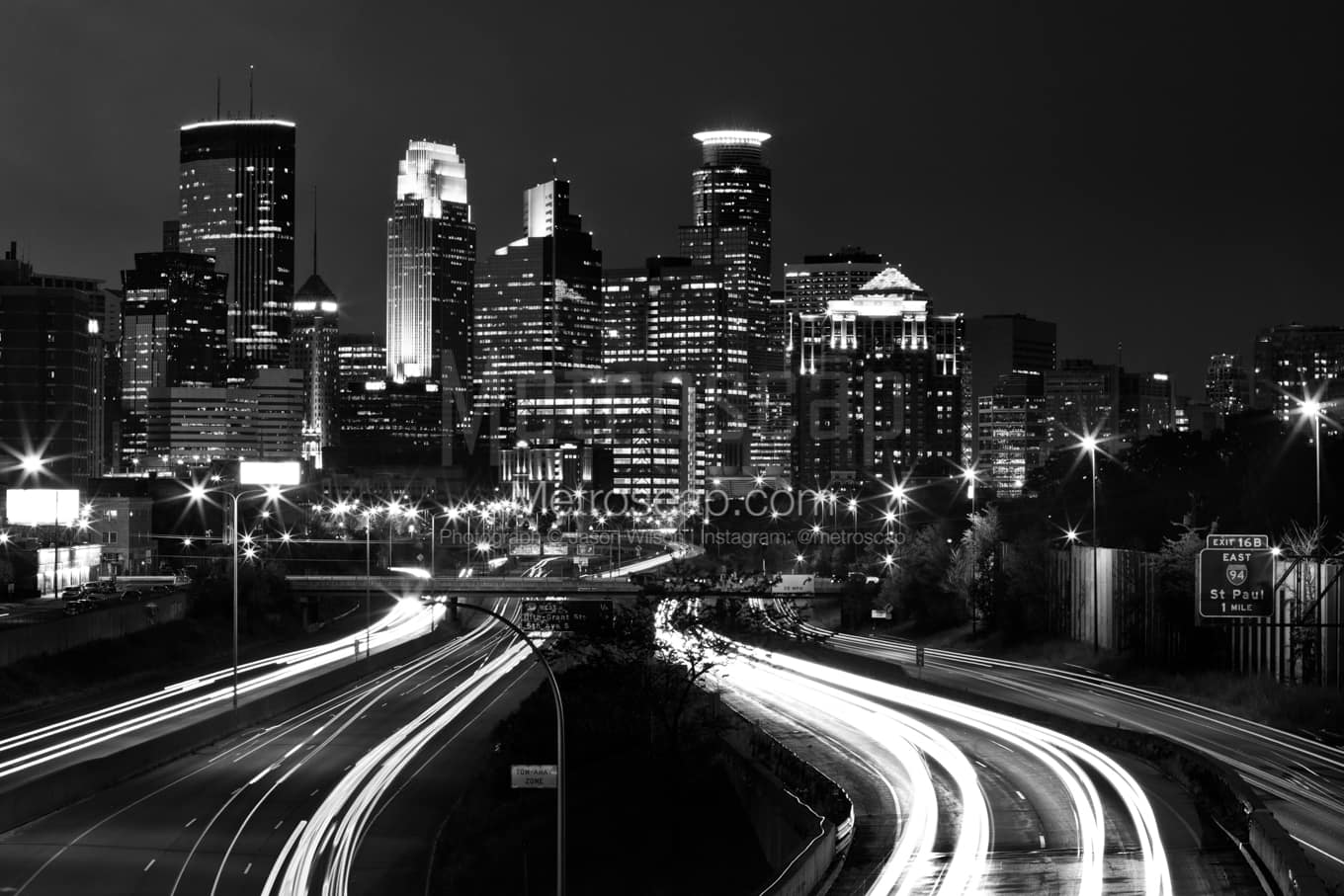 Black & White Minneapolis Architecture Pictures