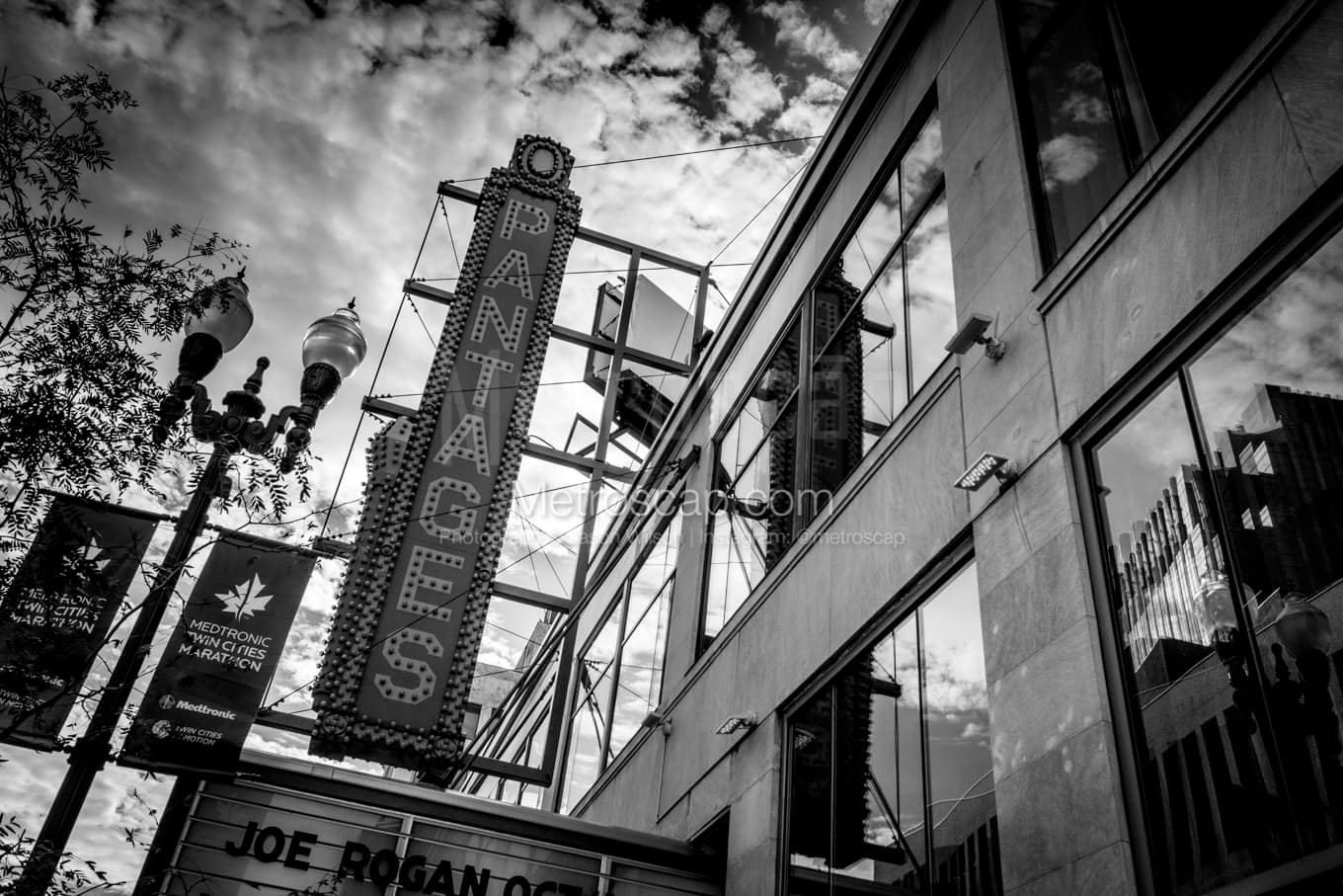 Black & White Minneapolis Architecture Pictures