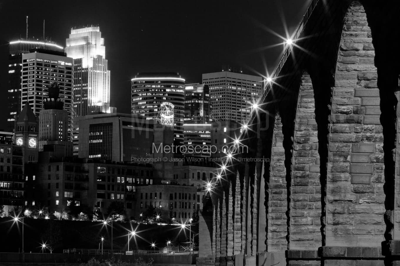 Black & White Minneapolis Architecture Pictures