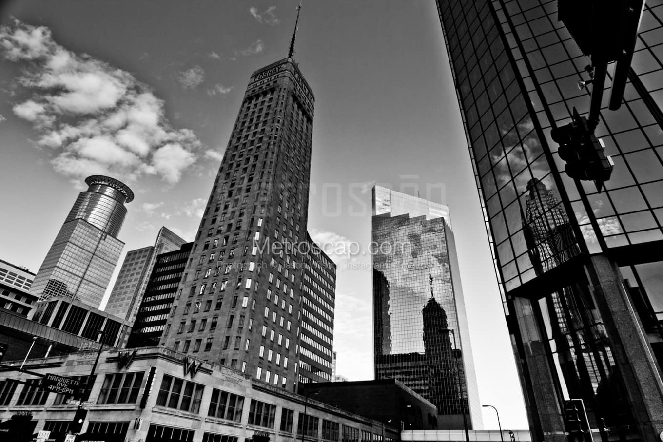 Black & White Minneapolis Architecture Pictures