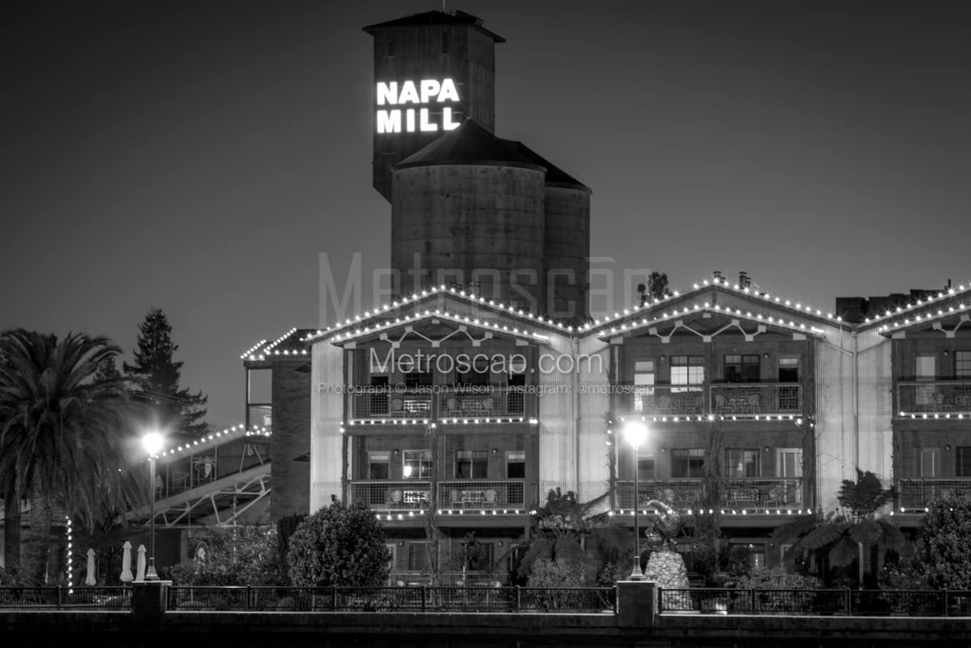 Black & White Napa-Valley Architecture Pictures