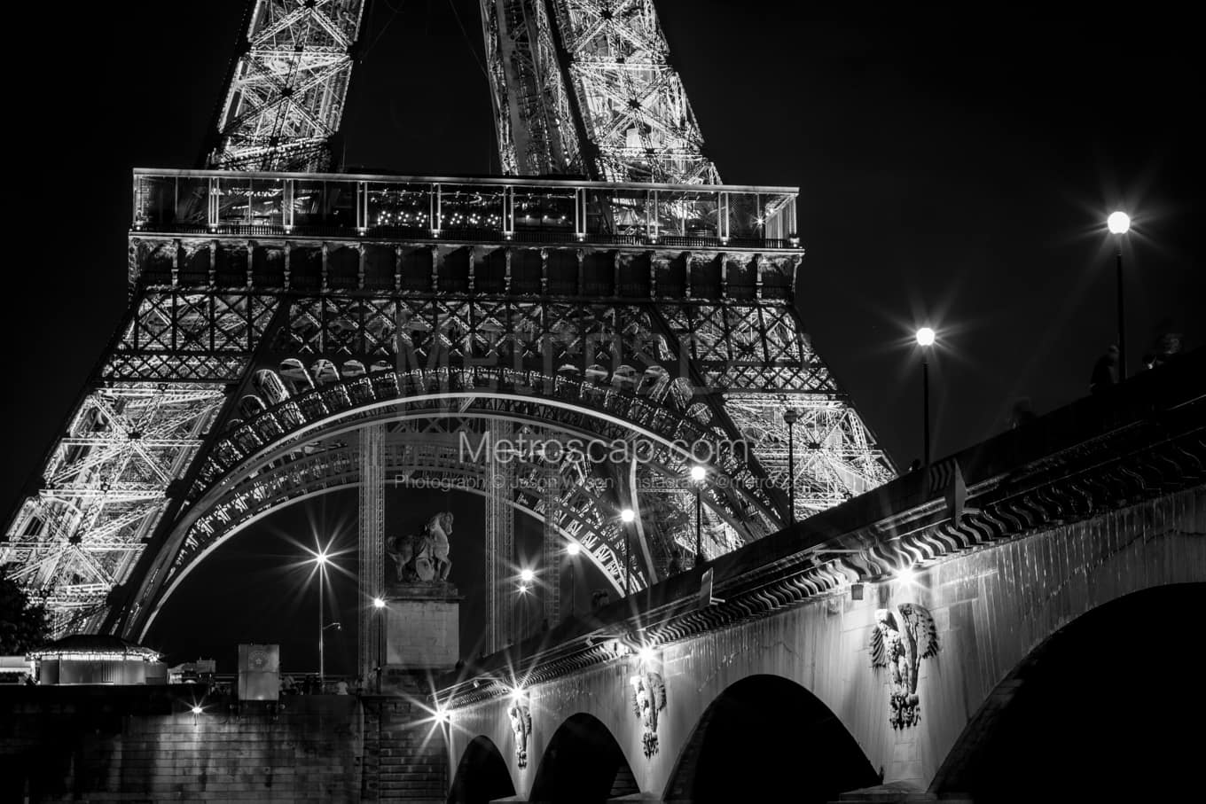 Black & White Paris Architecture Pictures