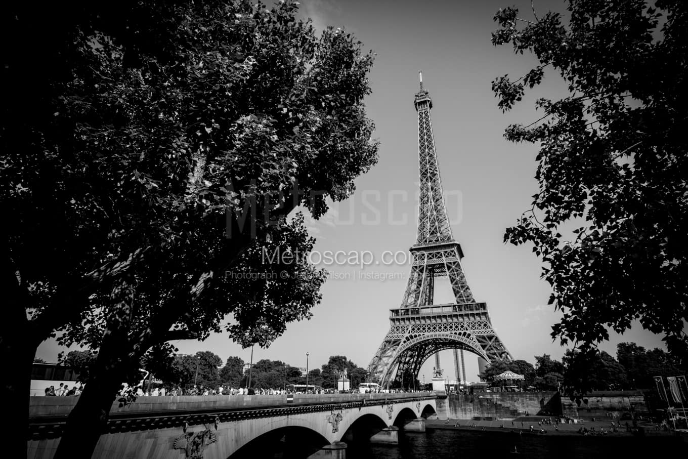 Black & White Paris Architecture Pictures