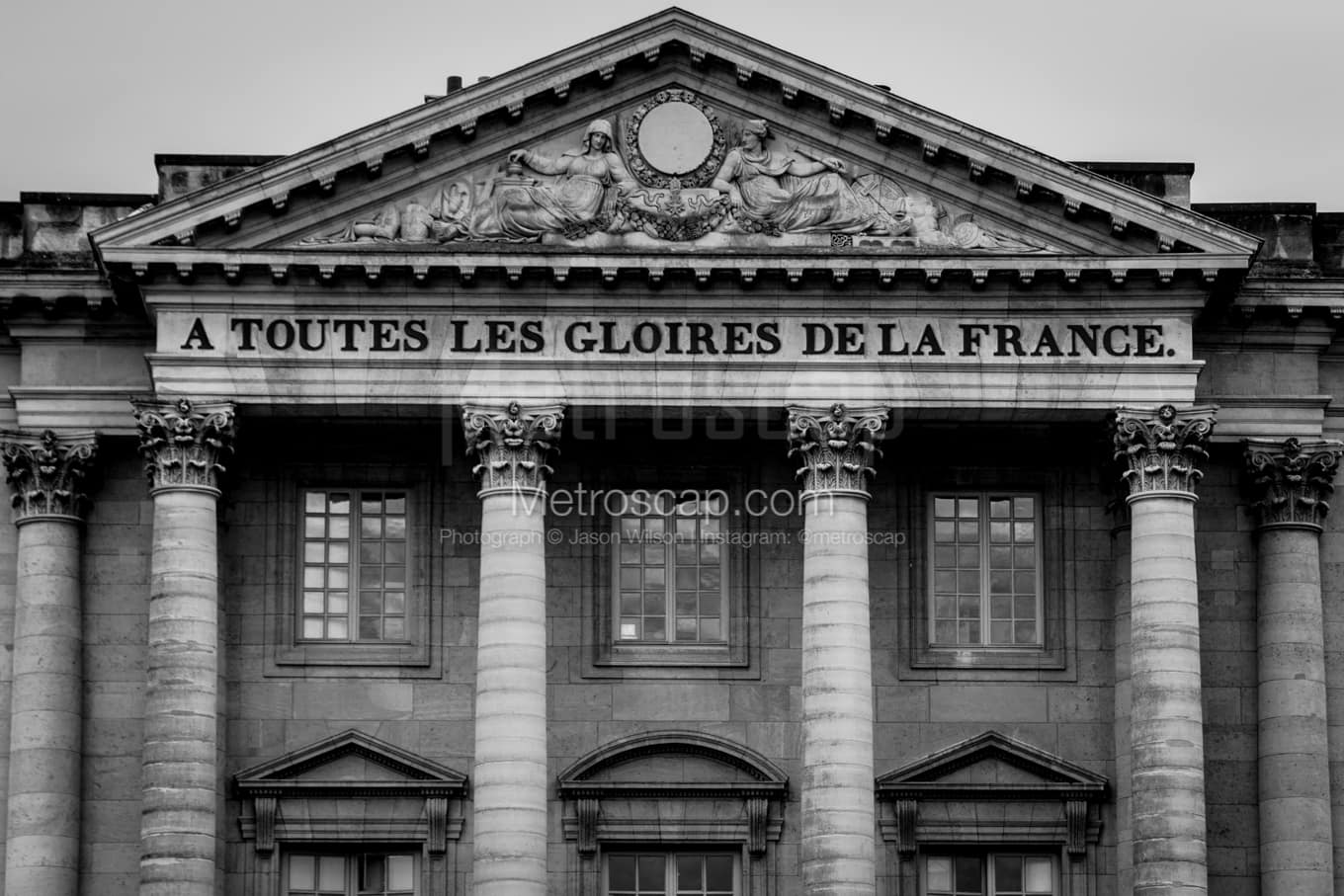 Black & White Paris Architecture Pictures