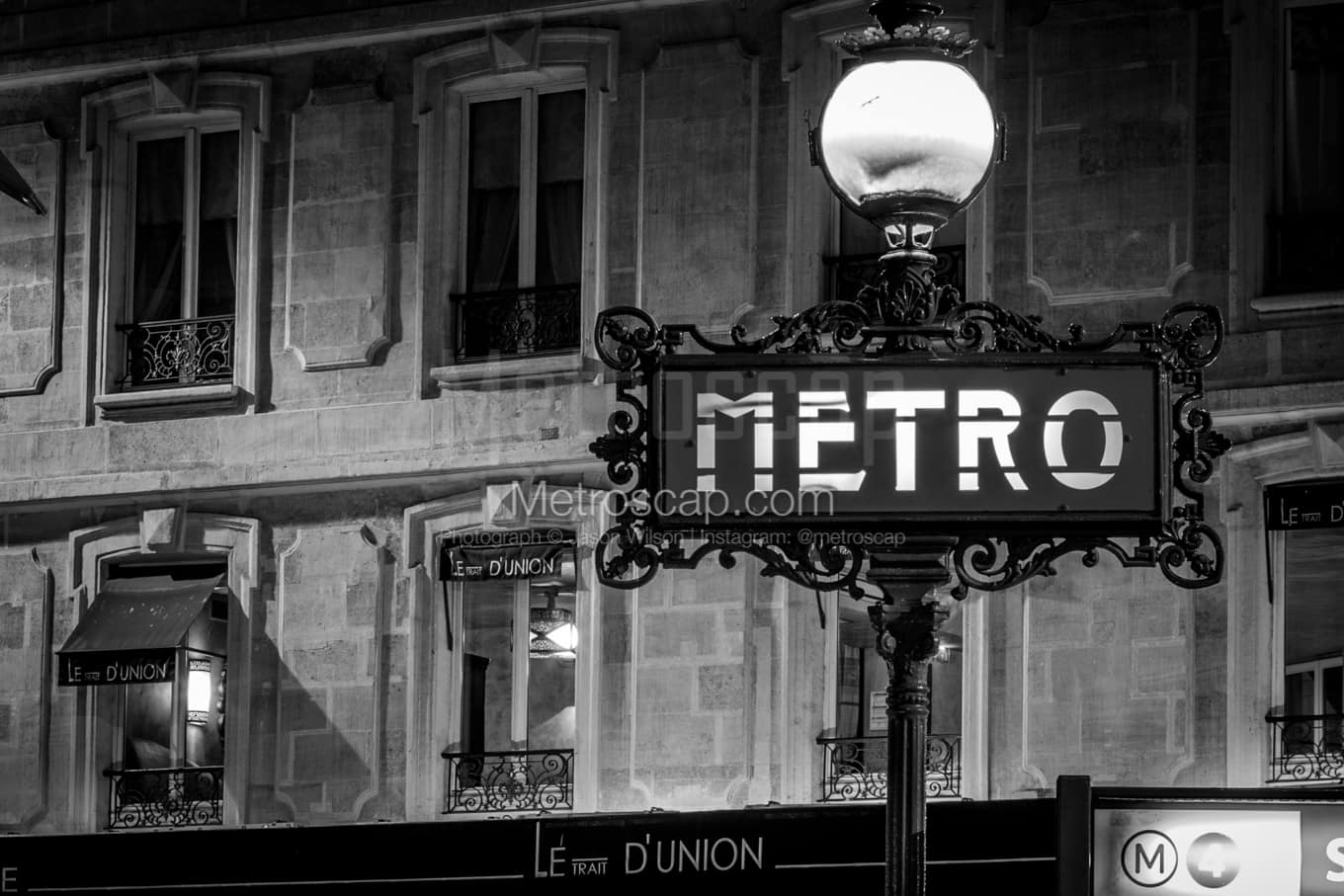 Black & White Paris Architecture Pictures