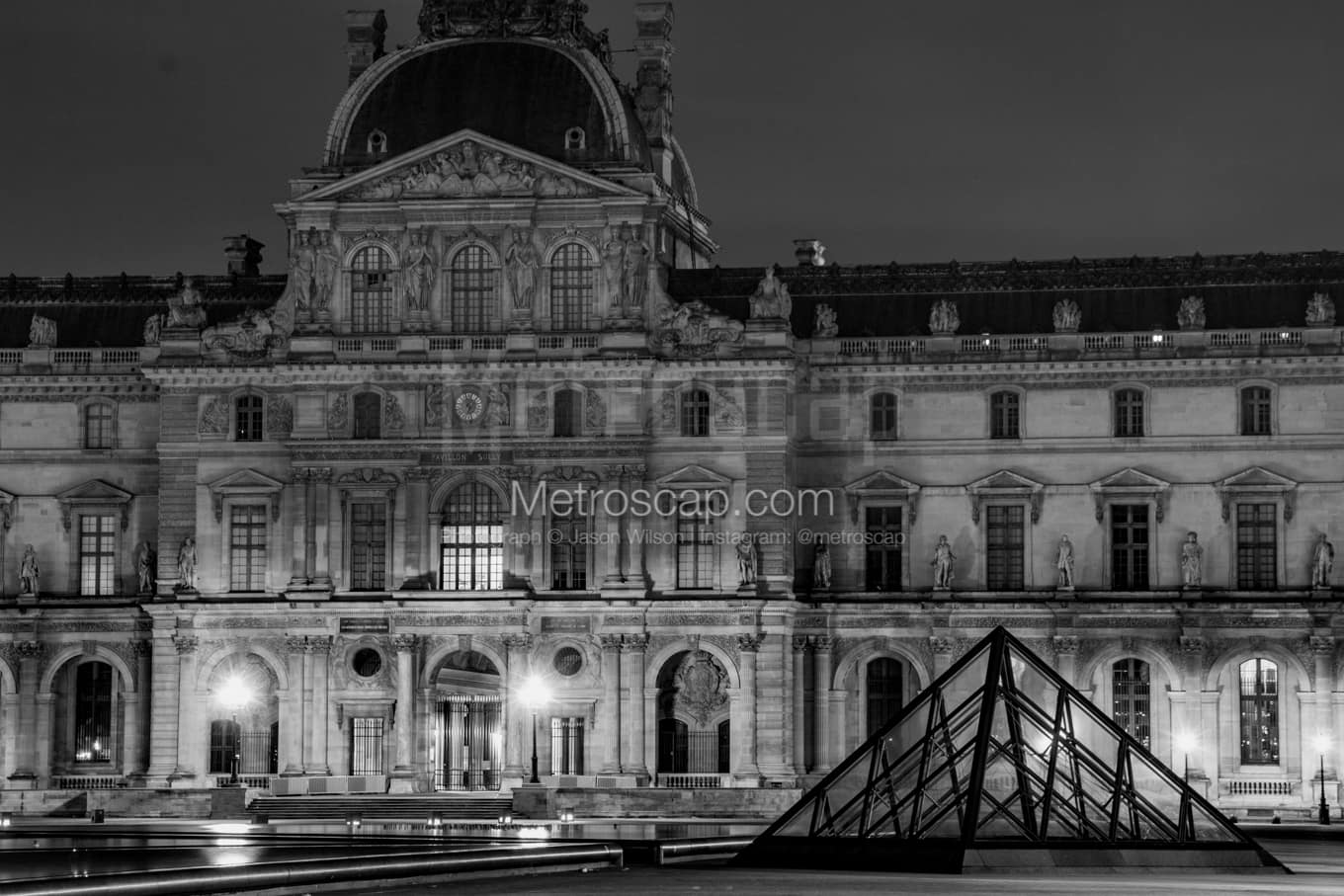 Black & White Paris Architecture Pictures