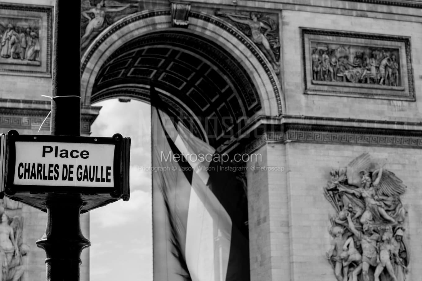 Black & White Paris Architecture Pictures