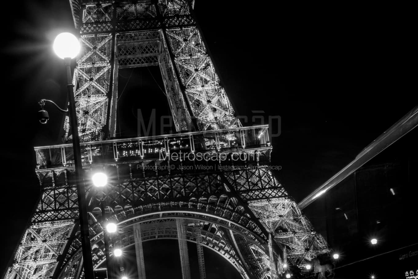 Black & White Paris Architecture Pictures