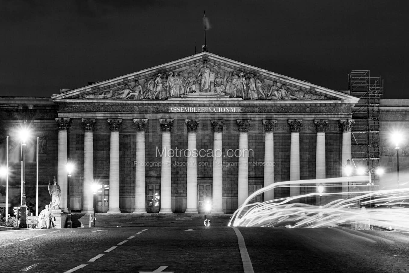 Black & White Paris Architecture Pictures