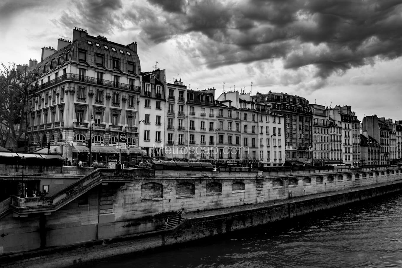 Black & White Paris Architecture Pictures