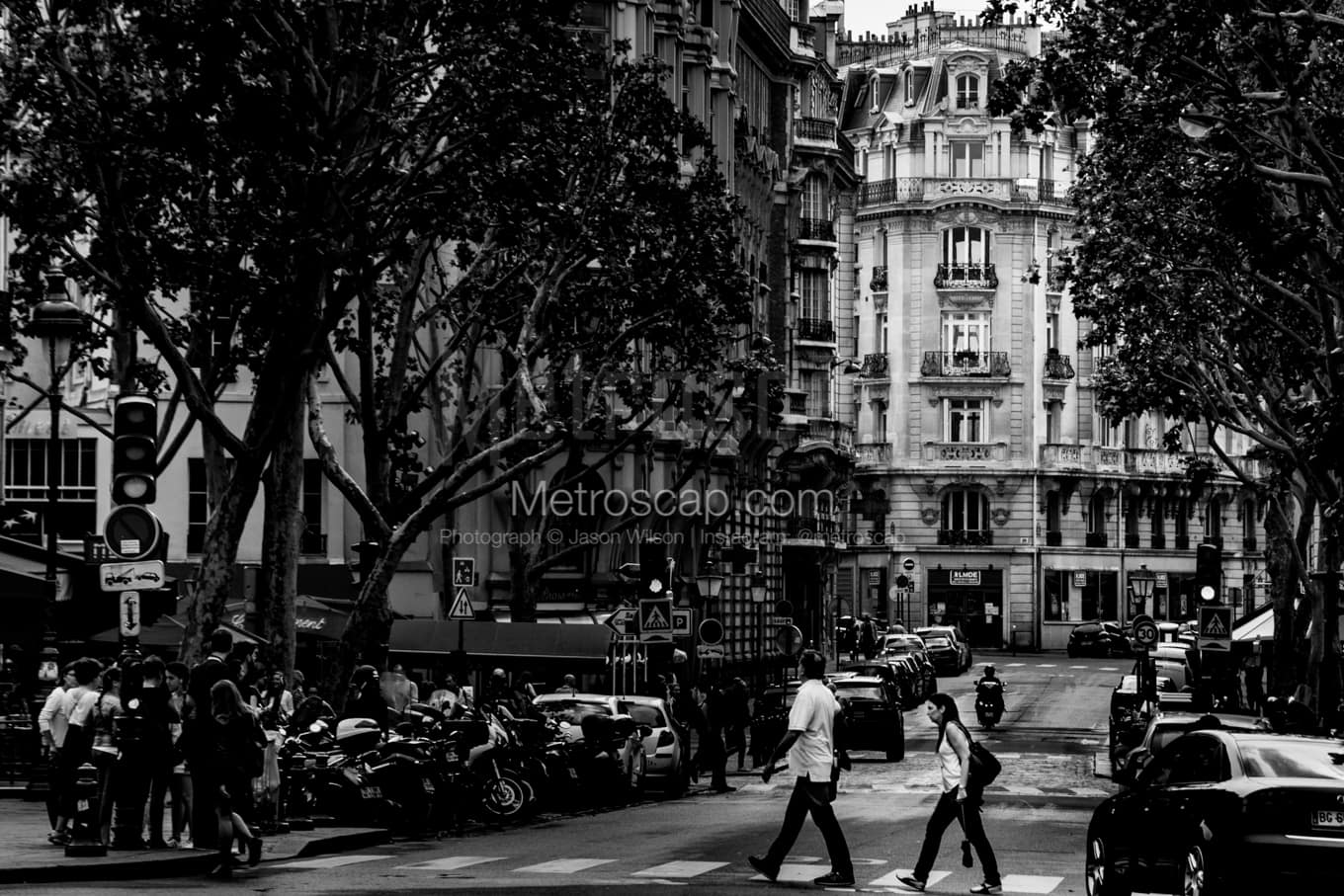 Black & White Paris Architecture Pictures