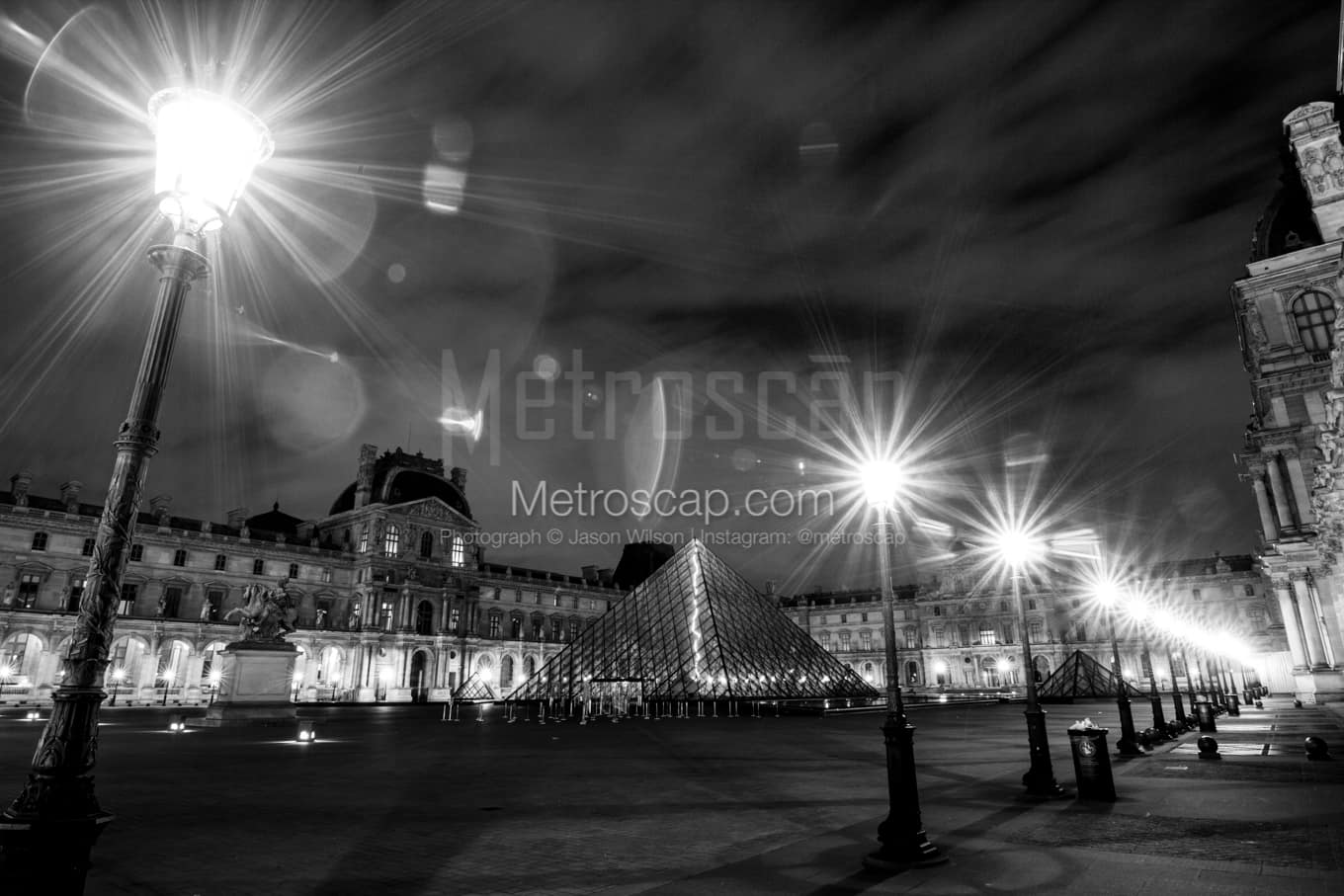 Black & White Paris Architecture Pictures