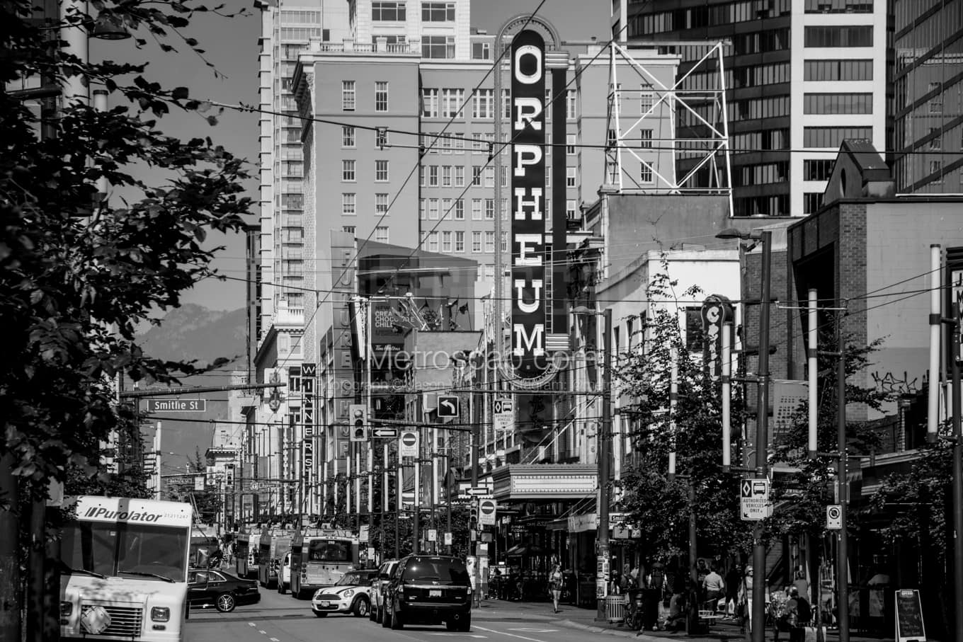 Black & White Vancouver Architecture Pictures