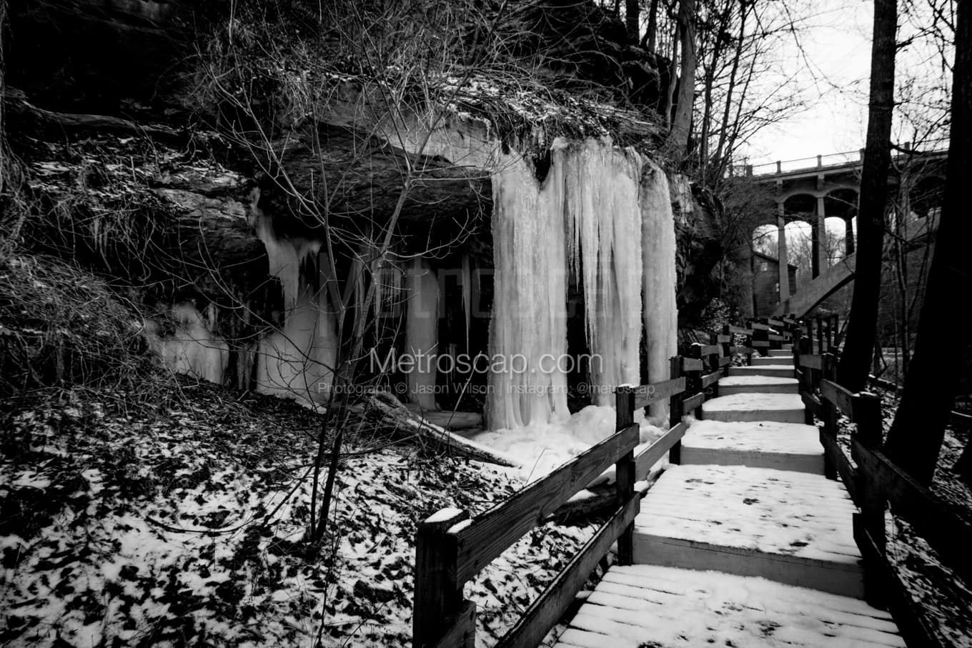 Black & White Youngstown Architecture Pictures